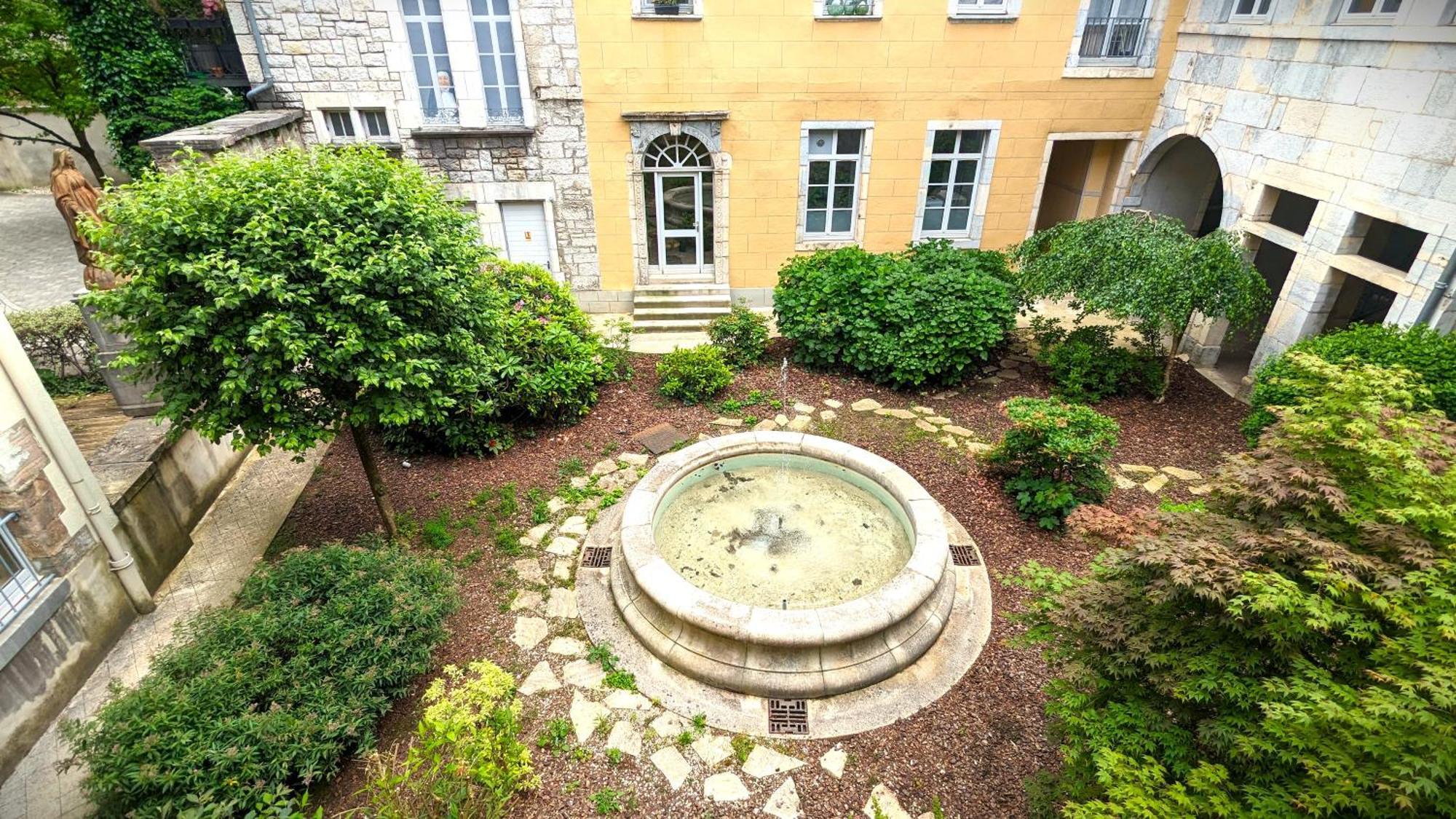 Le Select - Hypercentre Standing Wifi Apartment Besancon Exterior photo
